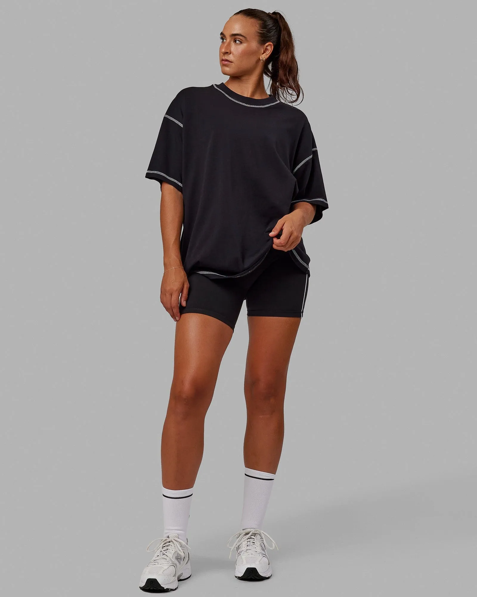 Unisex Overlock Heavyweight Tee Oversize - Black-White