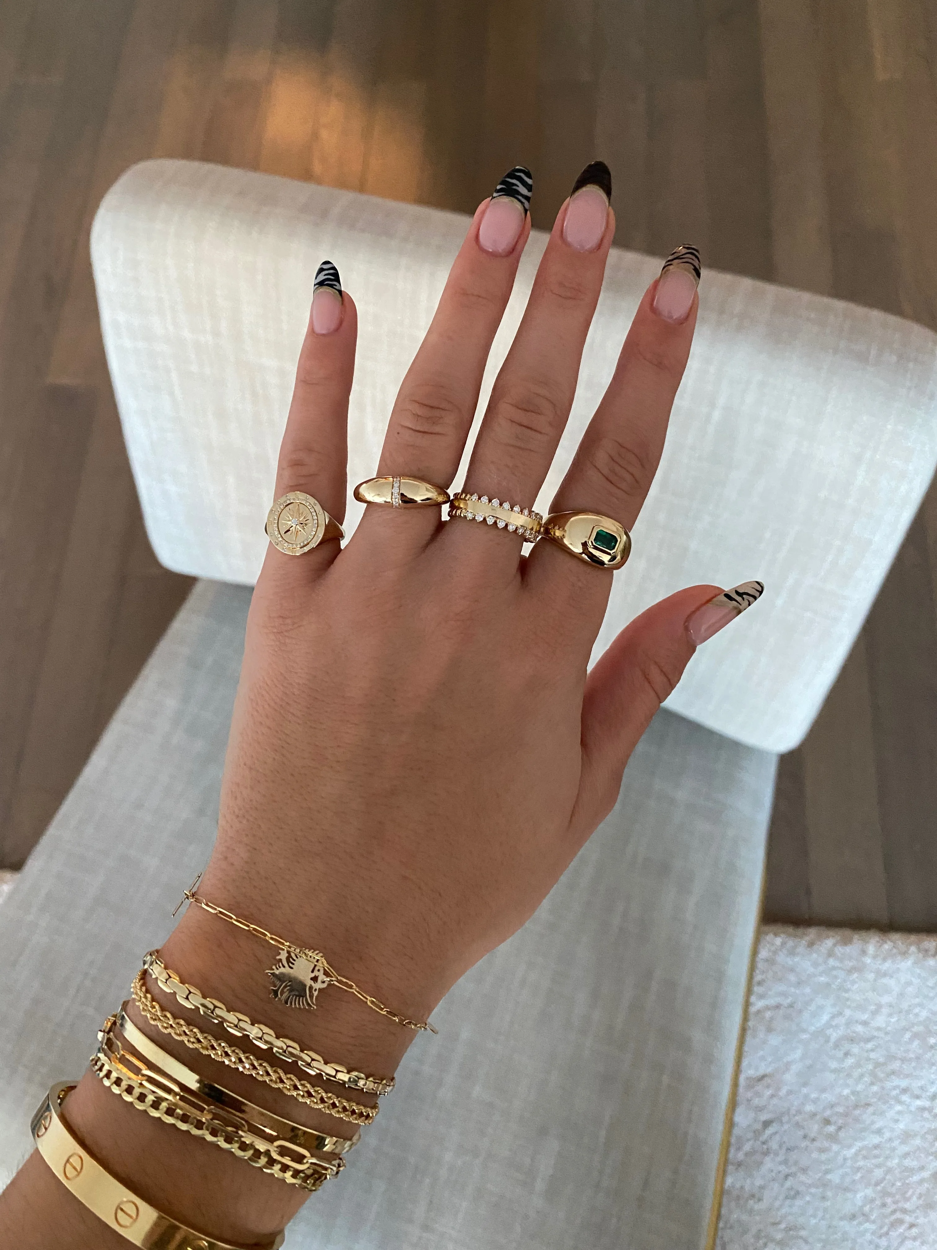 VALENCIA - The Edgy Ring