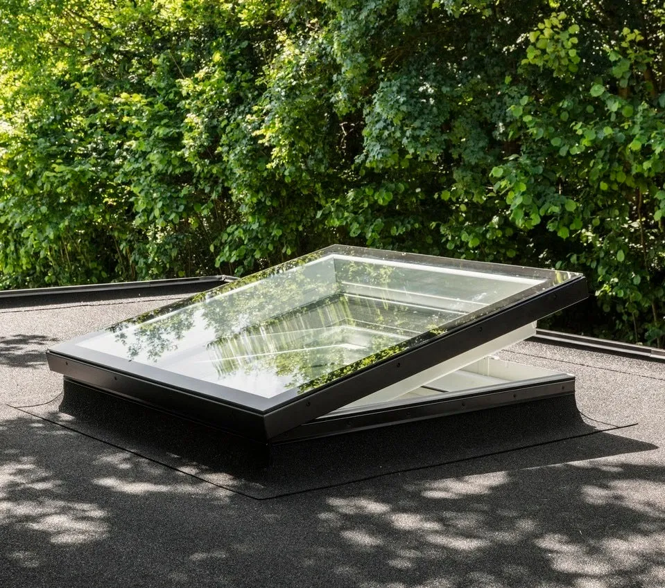 VELUX CVU 120090 S06Q Electric Flat Glass Rooflight Package 120 x 90 cm (Including CVU Double Glazed Base & ISU Flat Glass Top Cover)