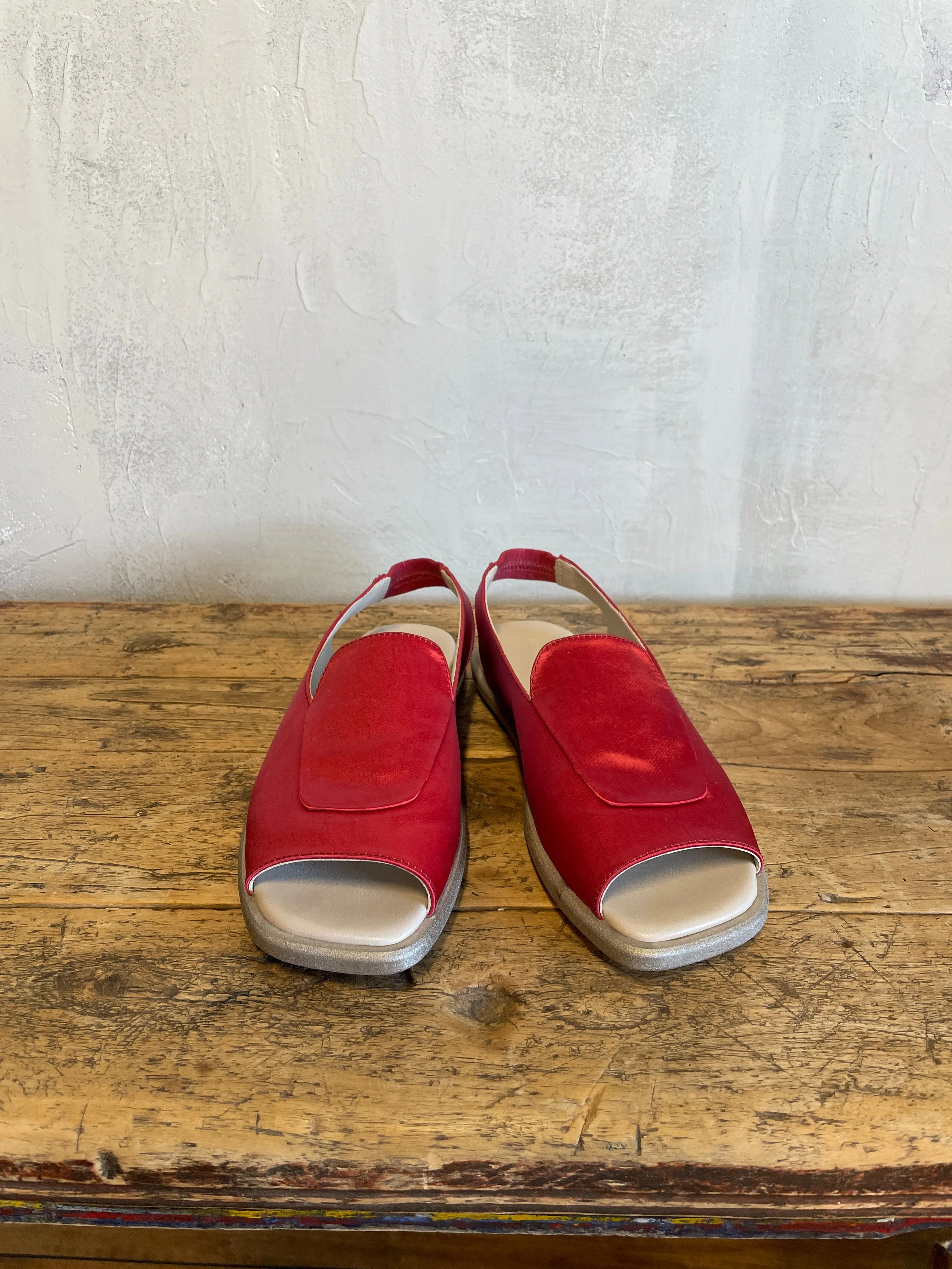 Vik in Washed Red Satin