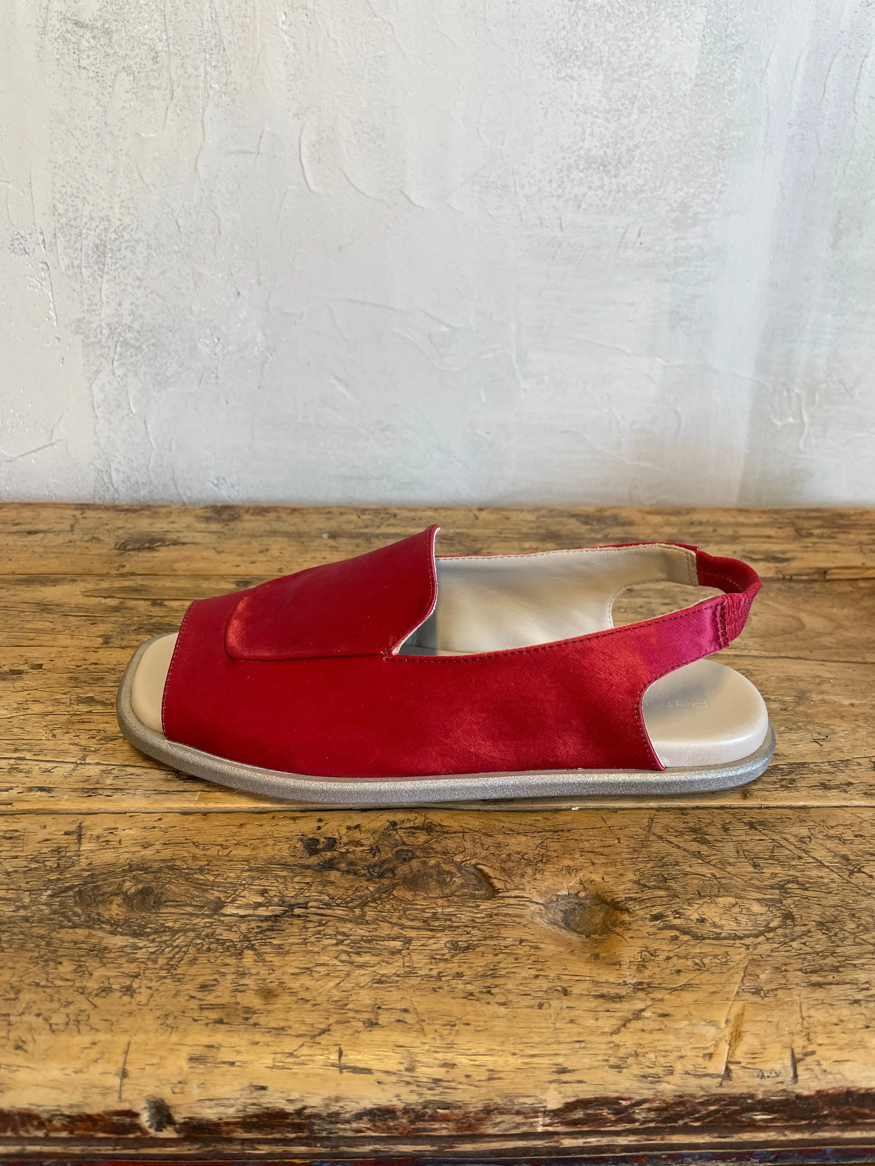 Vik in Washed Red Satin