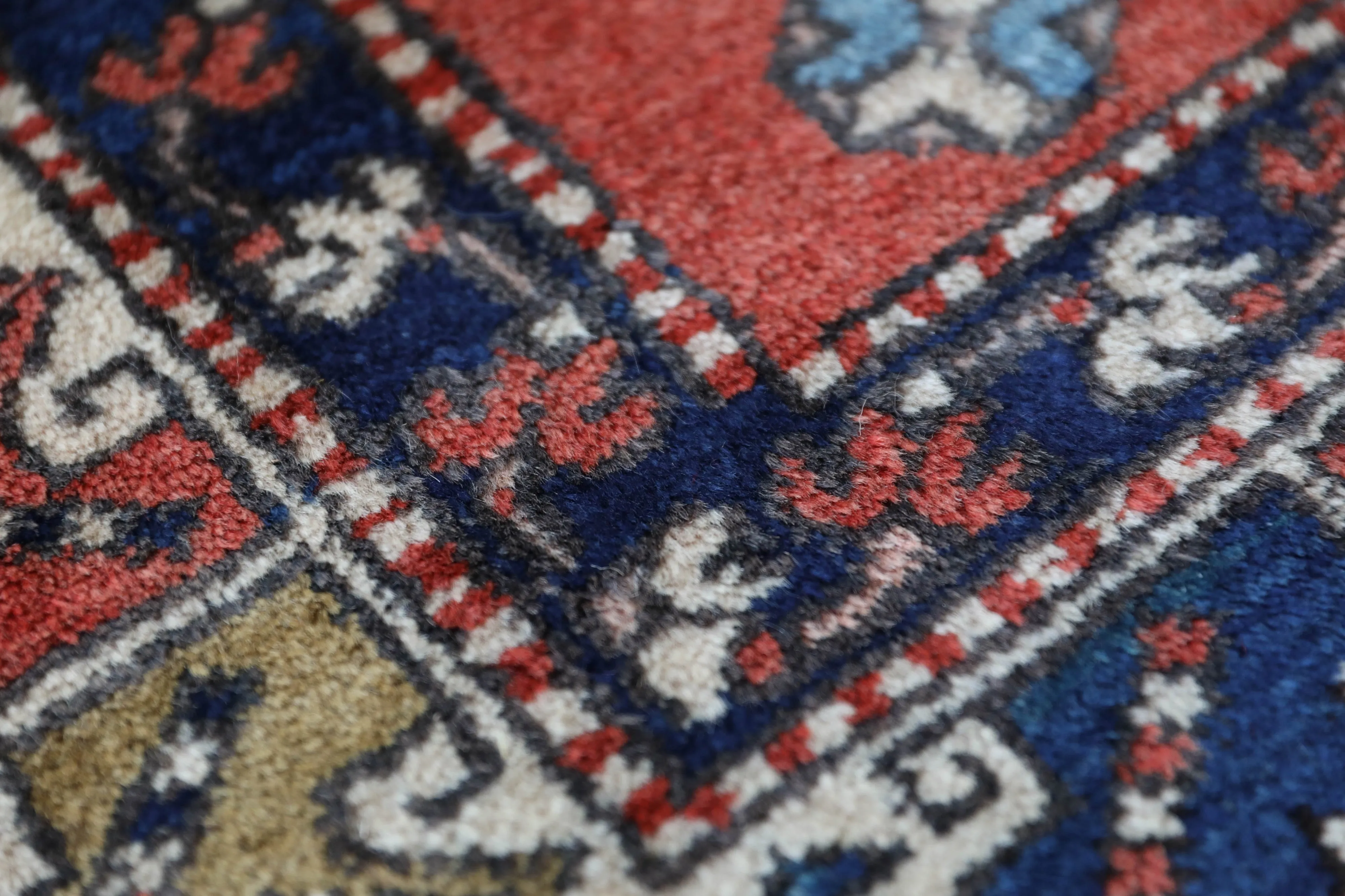 Vintage Canakkale Ayvacik Rug 5'3"x7'11"
