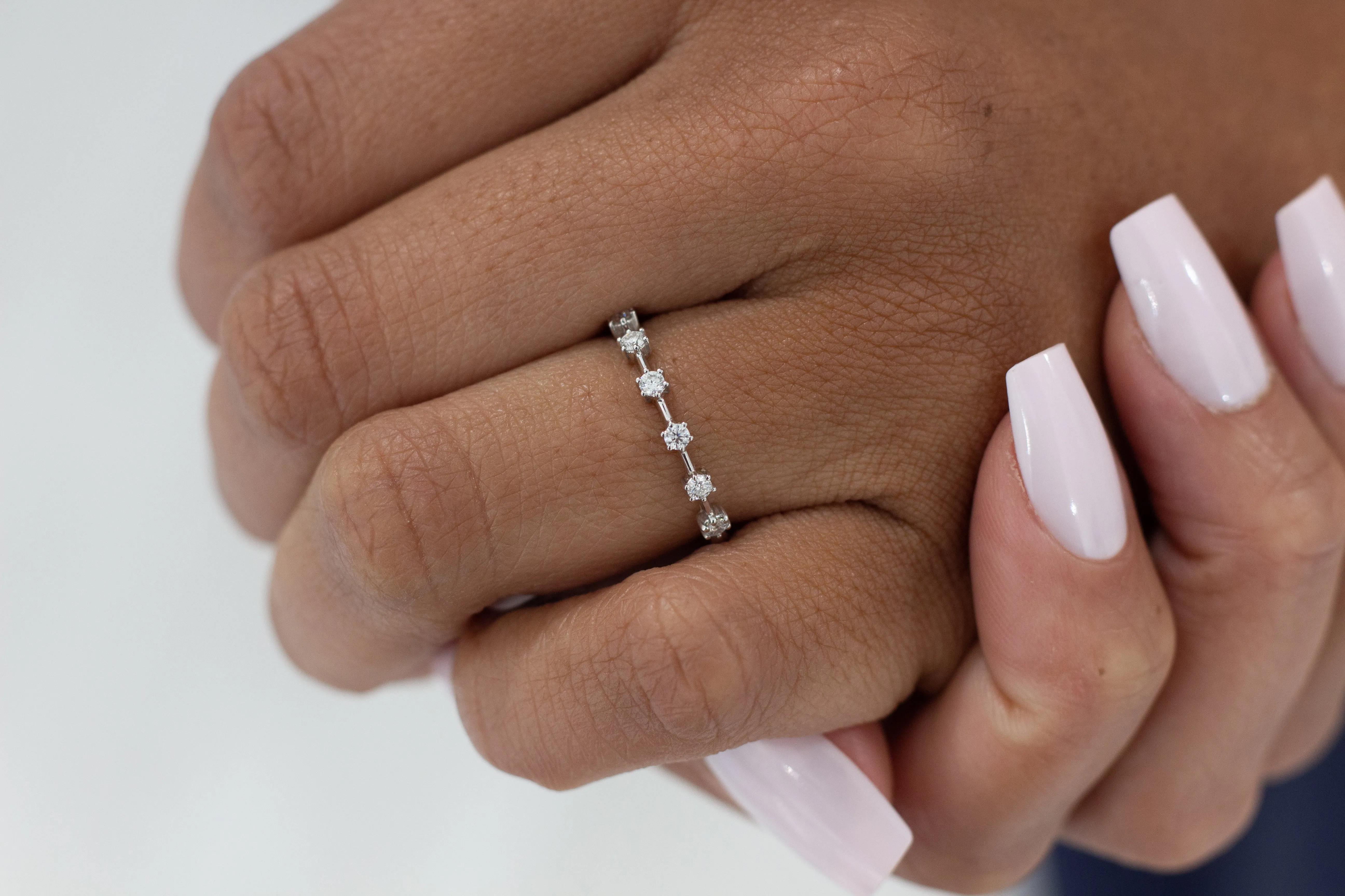 WB0190M ~ MOISSANITE STEM WEDDING BAND