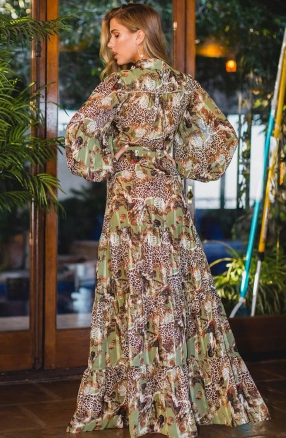 Wild garden Dates Maxi Dress